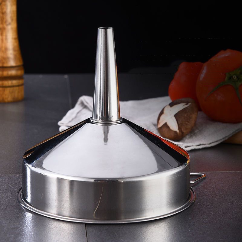 New 1pc Metal Funnel For Canni - Home Cooking Oil recensione e prezzo